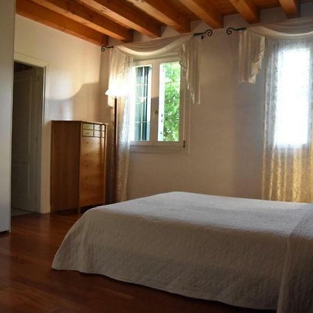 Villa Loredana Elegant Villa With Private Bathroom Спинея Екстериор снимка
